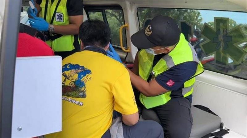 阿朗壹古道爆虎頭蜂大軍襲擊！12人急送醫