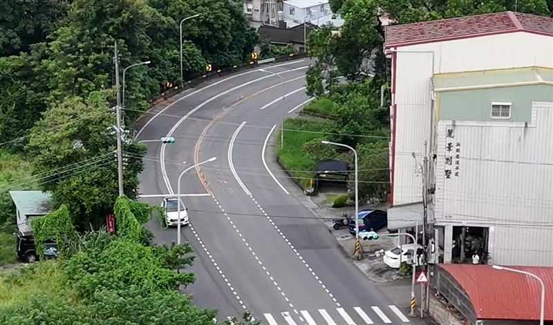 名間往來集集的台16線這處下坡彎道，車禍頻繁。(圖／翻攝畫面)