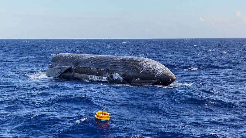 馬斯克SpaceX星艦目前仍漂浮在印度洋海面上。回收團隊持續收集該載具的影像。（圖／翻攝自X平台@SpaceX）