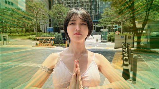 台股重挫　反指標女神1個月慘賠450萬