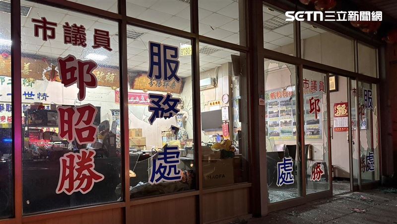 台南男不滿協調結果　怒砸市議員服務處