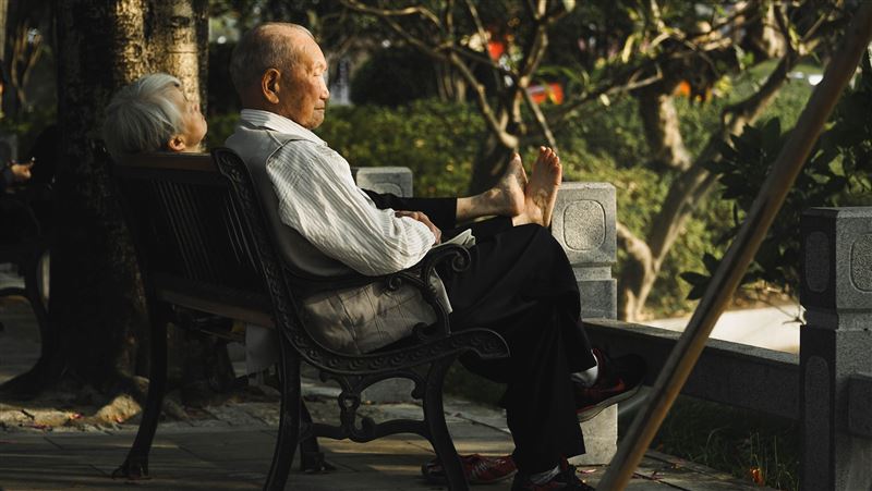 瞞妻10年　他這樣賭上退休金