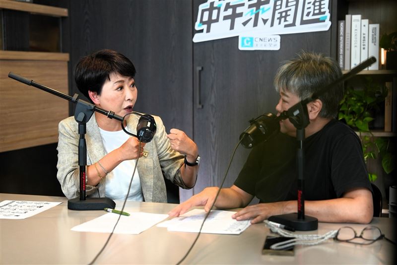 民進黨台南市長參選人陳亭妃今（29）日接受CNEWS匯流新聞網政論節目《中午來開匯》專訪。（圖／匯流新聞網政論節目《中午來開匯》）