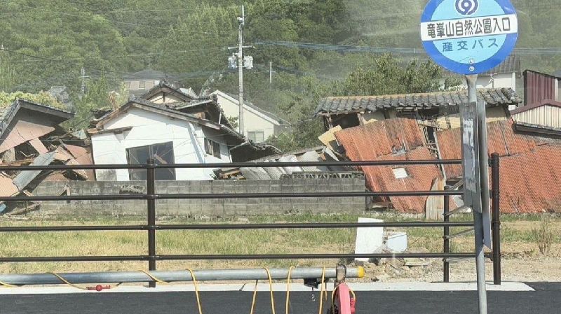 熊本7.1強震,多處民宅倒塌、家園受損,災情嚴重。(圖/中央社)