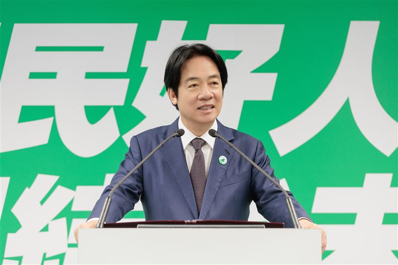 賴清德表示，期盼透過舉薦更多優秀的原住民族人才投入公共事務，讓更多了解族人需求、願意為族人發聲的人進入議會。（圖／民進黨提供）