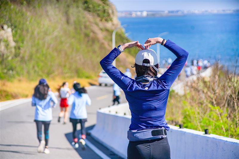 用雙腳品味海島魅力,2026澎湖秋季觀光運動休閒主題活動報名倒數。(圖/澎管處提供)
