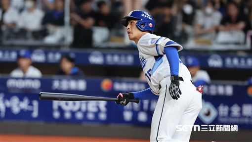 高飛出局推進2壘包　董子恩跑壘獲教頭讚