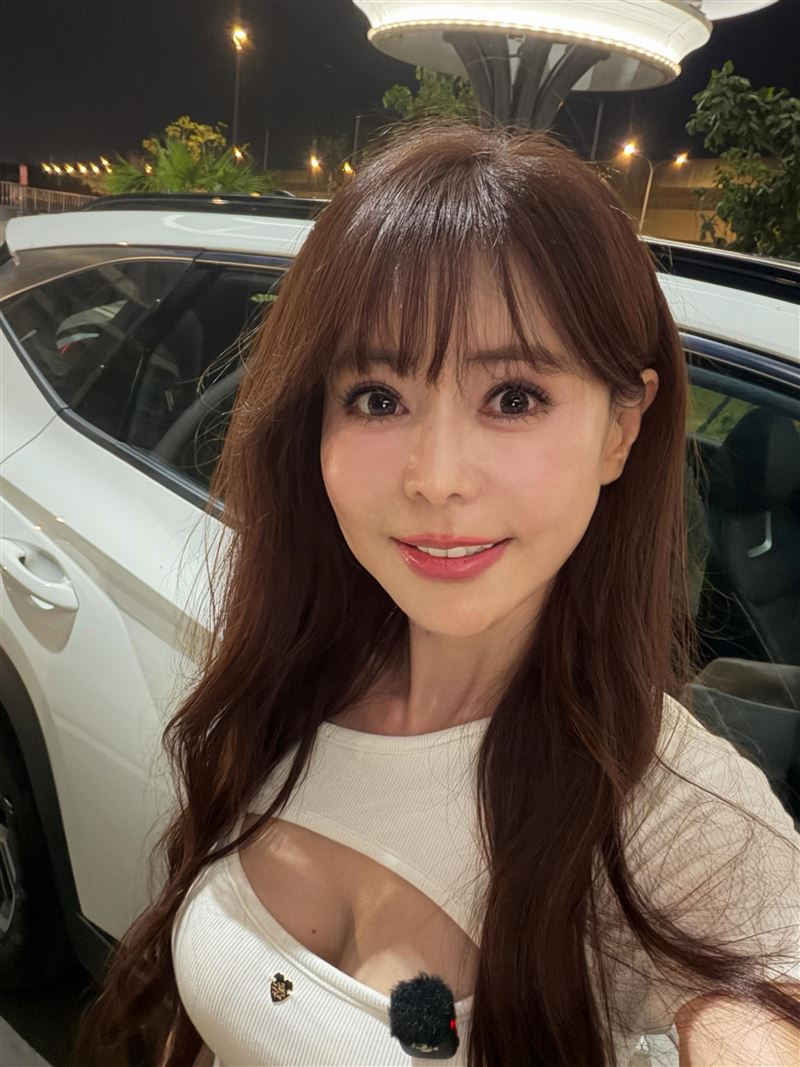 李冠儀控訴近期在品牌活動上遭遇同業「未經同意的肢體接觸」，痛批業界以權勢威脅、恐懼打壓從業者的陋習。（圖／翻攝自李冠儀臉書）