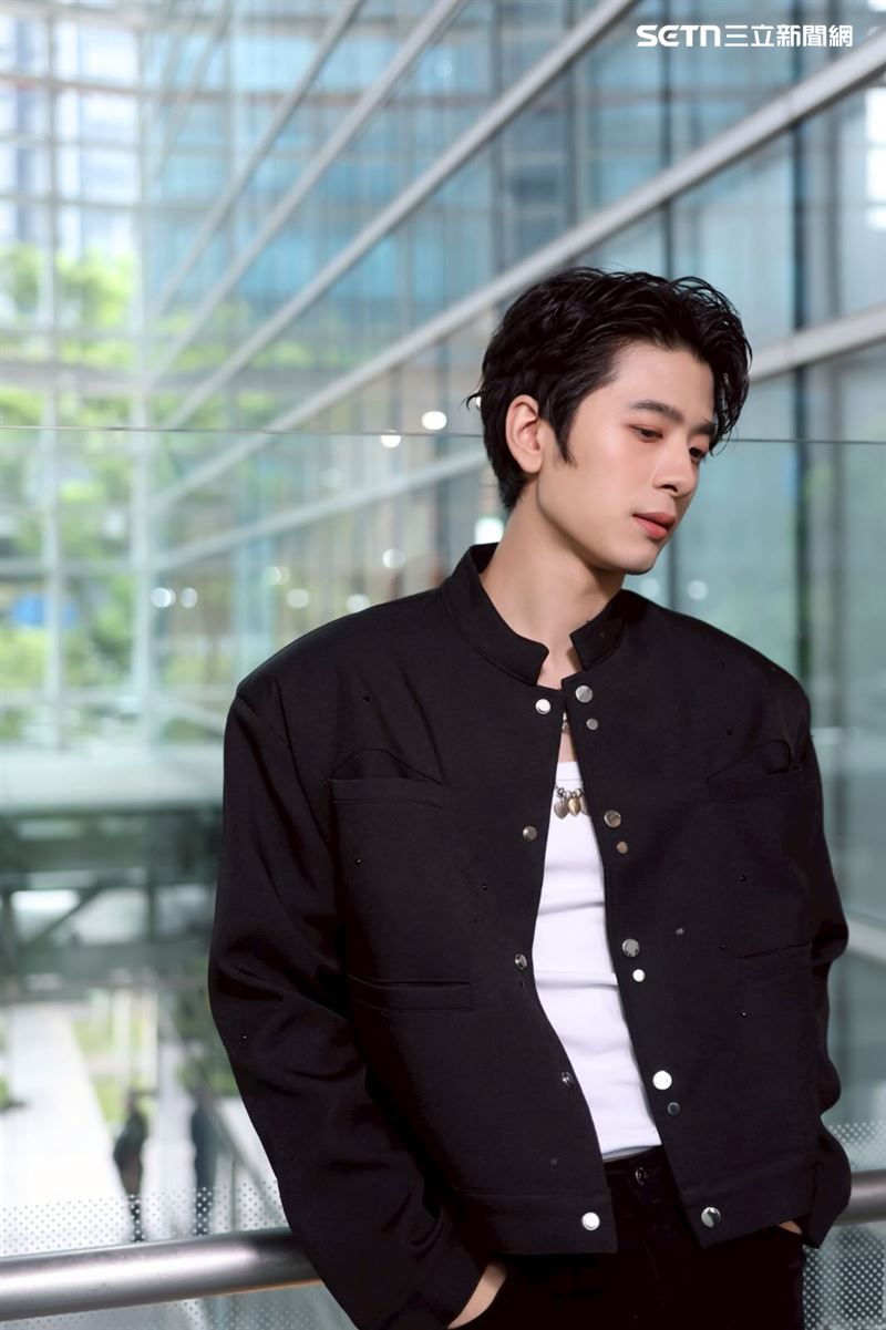 泰國歌手SVRN首度來台演出,接受《三立新聞網》專訪。(圖/記者鄭孟晃攝影)