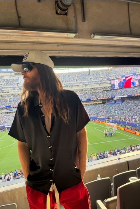 傑瑞德雷托(Jared Leto)爆出重大性醜聞。(圖/翻攝自IG)