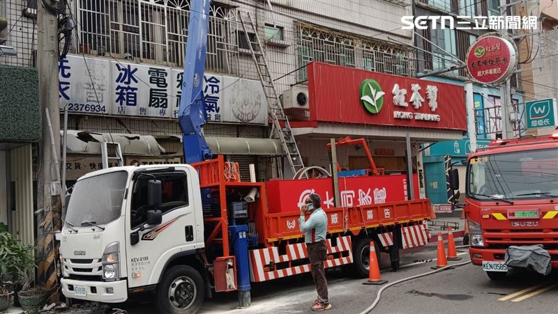 新/電器行換招牌 他誤觸高壓電倒地OHCA