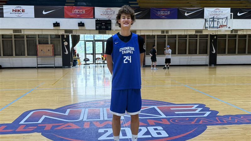 台美混血四星高中生陳卡特(Carter Coleman)預計將在2026年U18亞洲盃代表台灣隊出征。(圖/記者倪芝蓉攝影)