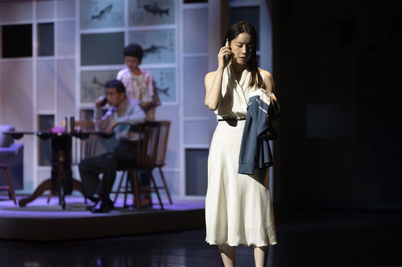 程予希飾演的女主角，生長於重組家庭，籌備婚禮夾雜在多方對立的意見之中。（圖／故事工廠提供）