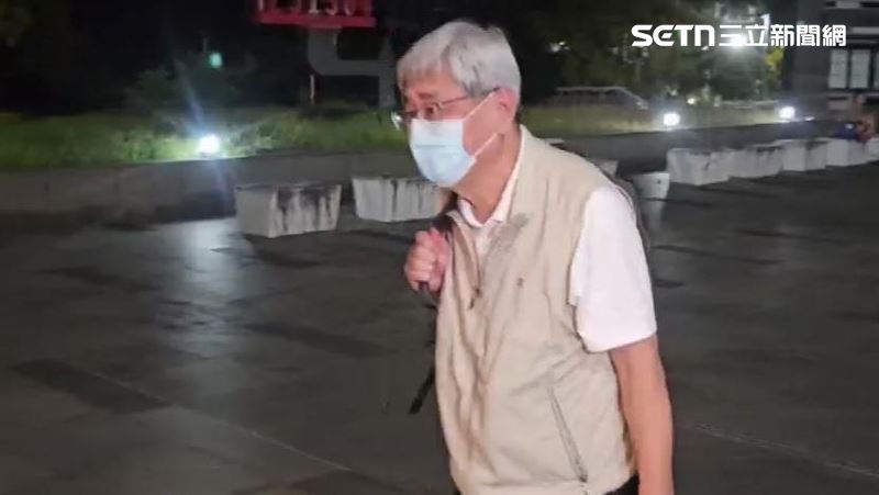 花蓮地檢署偵辦0206花蓮地震還有0918地震善款,疑涉帳目不清,並搜索花蓮縣府社會處帶回處長陳加富等人,訊後陳加富依涉犯貪污罪嫌諭令40萬元交保