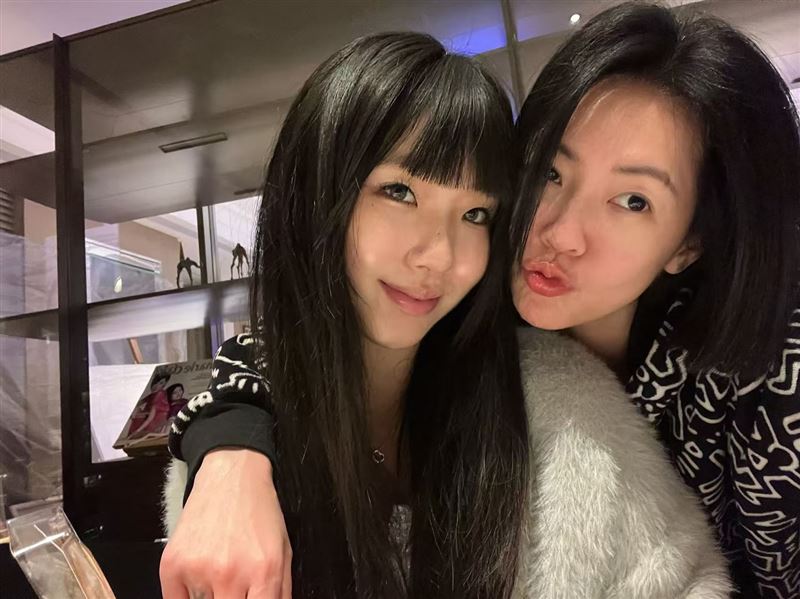 小S許願和許曦文同台,釣出本尊回應。(圖/翻攝自小S IG)