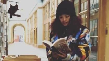 曾替江蕙、張惠妹、蔡健雅、孫燕姿、戴佩妮、張韶涵等華語天后打造經典妝容的資深化妝師陳聆薇,驚傳病逝享年56歲。(圖/翻攝自IG)