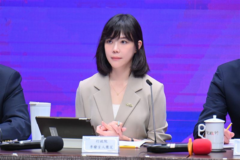 行政院發言人李慧芝今（30）日主持院會後記者會。（圖／行政院提供）