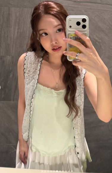 娜璉有「澀谷皮卡丘」卡牌!(圖/翻攝自IG @taenggaaa)