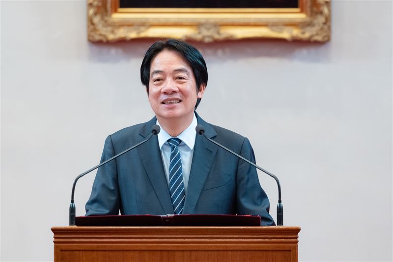 總統賴清德接見「社團法人中華民國全國中小企業總會第16屆理監事及關懷中小企業基金會第7屆董事」(圖/總統府提供)