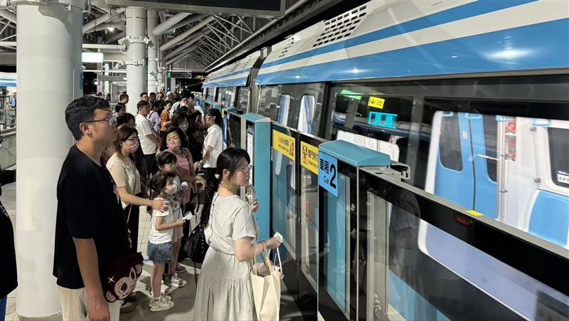 三鶯線全線免費搭乘優惠將持續至8月31日。(圖/中央社)