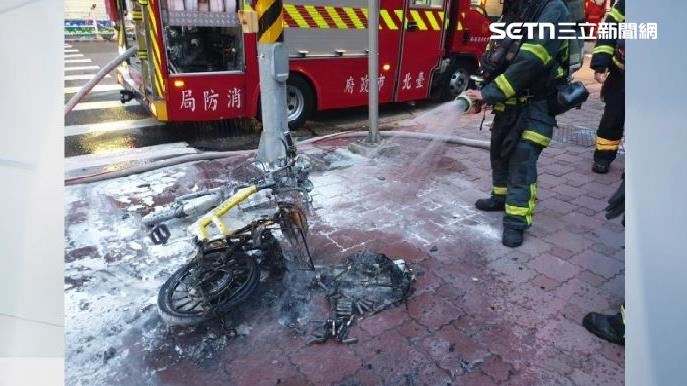 台大兒醫外火燒車　電動車爆炸「噴火球」