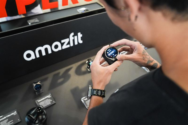 智慧手錶邁向AI教練時代！Amazfit Balance 3整合HYROX訓練與AI恢復分析。（圖／翻攝畫面）