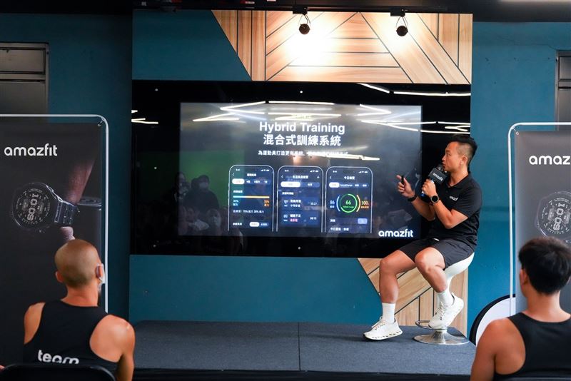 Amazfit台灣行銷負責人Ryan分享全新 Amazfit Balance 3。（圖／翻攝畫面）