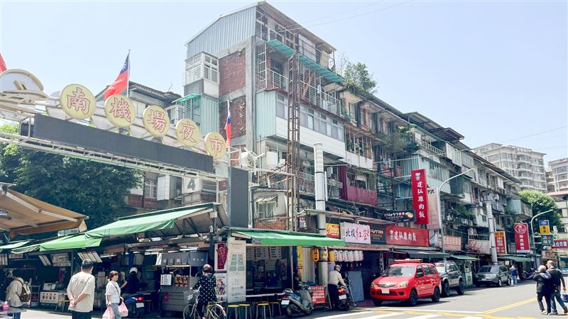 台北市南機場整宅「單元四」公辦都更案招商成功,都美建設獲選最優申請人,未來將打造2棟地上24層、地下4層SRC建物。(圖/台北市住都中心提供)