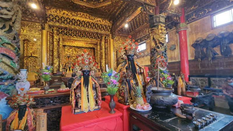 2026年國曆7月31日農曆6月18日是池府王爺生日！祂也是發財神，　快拜這4種水果「鳳梨、橘子、蘋果、葡萄」心想事成大賺金山。（圖／記者鍾志鵬攝影）