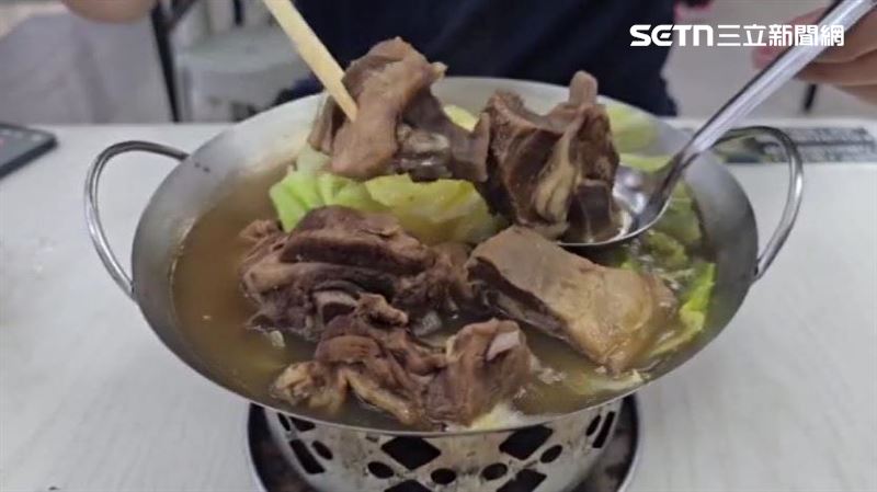國巨股價腰斬 火鍋店：買900以上免費吃鍋
