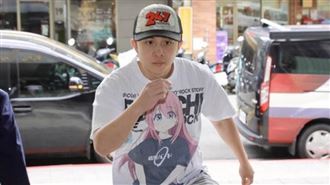 孫安佐持槍遭訴開庭　淡定離開：講很多了