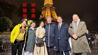 批徐佳青假考察真觀光  白委遭爆是雙面人