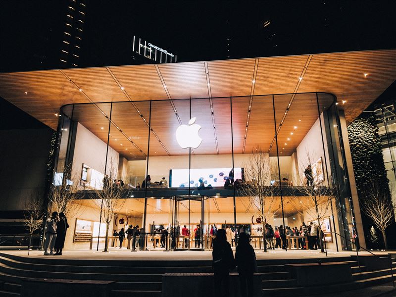 美國蘋果公司(Apple)預測截至9月會計年度第4季營收成長速度將低於華爾街目標,主因這家智慧型手機iPhone製造商難以取得交付產品所需零組件,股價在盤後交易下挫6%。(圖/翻攝自Pixabay)