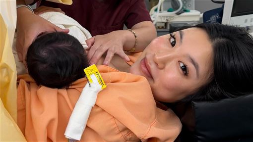 高以翔前女友Bella生了！燦笑曬母子合照