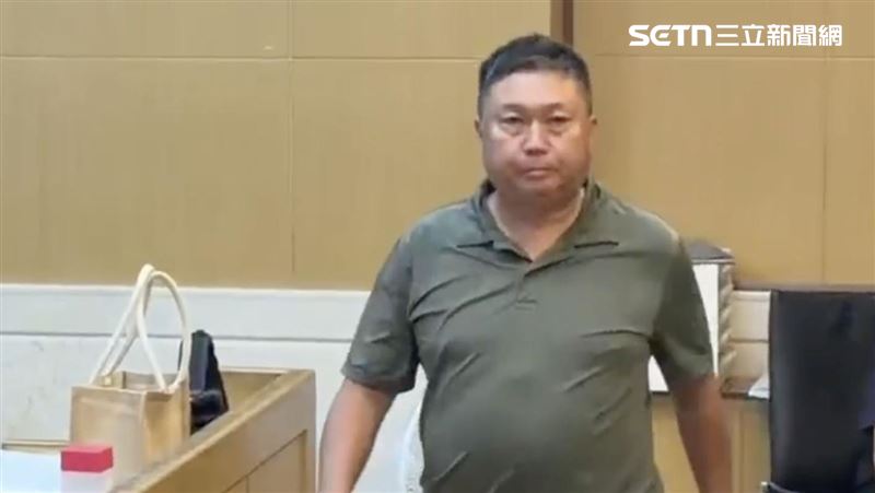 偷賣個資給郭哲敏集團　北市警收押再停職