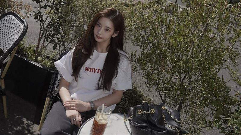 3度涉毒風波陷低潮　女星突現身曬近照