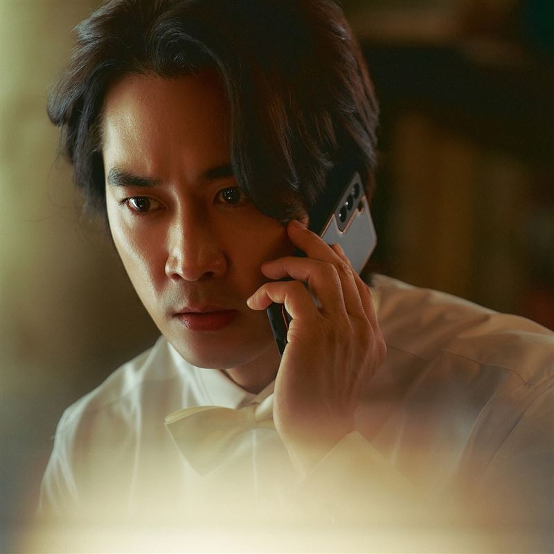 朴智賢和宋承憲在電影中有大量親密裸露戲。(圖/翻攝自IG @songseungheon1005)