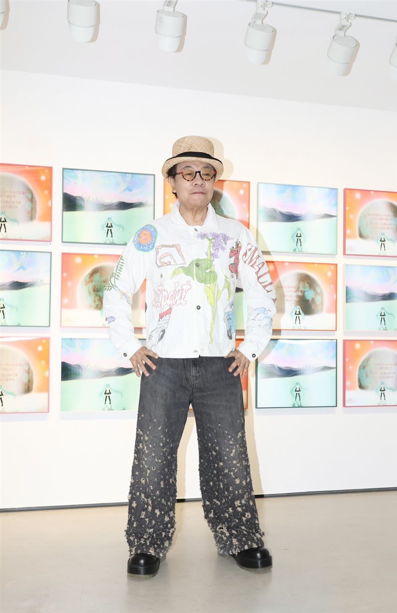 蔡康永出席畫展。(圖/記者田俊彥攝影)