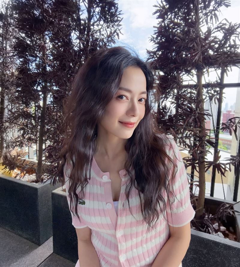 喻虹淵近日首度揭開回歸演藝圈背後原因,關鍵竟與女兒有關。(圖/翻攝自IG @reen_yuan )