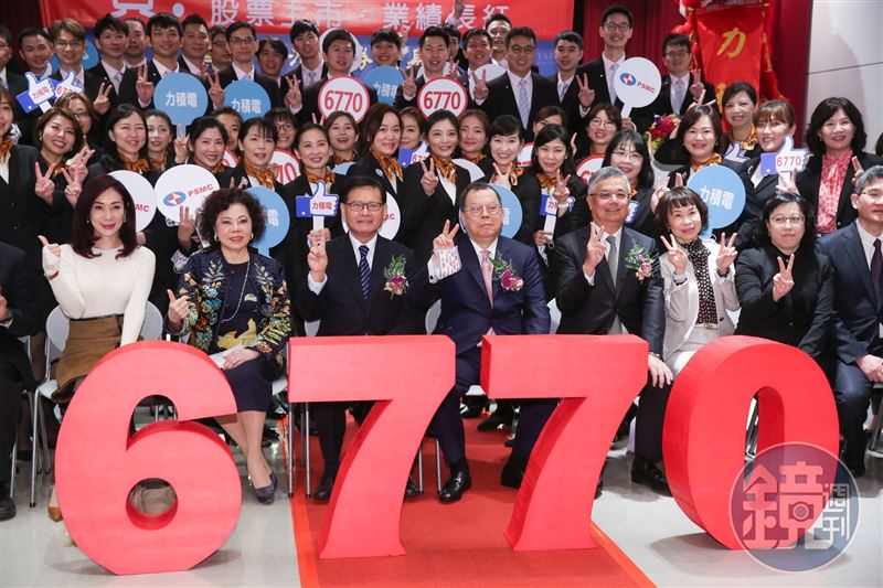 外界都以科技大亨的身分認識黃崇仁,但他其實是學醫的。(資料照片)
