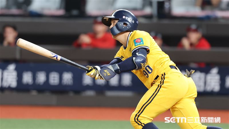 中職37年例行賽,中信兄弟游擊手江坤宇。(圖/記者劉彥池攝影)