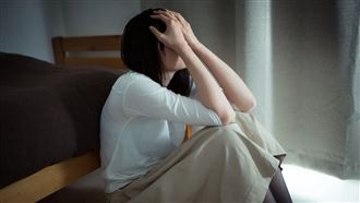 女子慘遭公公性侵...丈夫卻喊：爸爸無罪