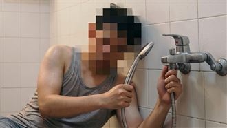 洗鴛鴦浴出人命！密友被電死…跟房東有關