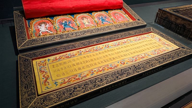 《龍藏經》人潮爆！故宮連37天加開夜間場