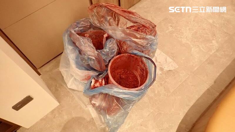 新北市板橋區養生館遭潑紅漆，警方南下小琉球逮捕陳姓主嫌。（圖／翻攝畫面）