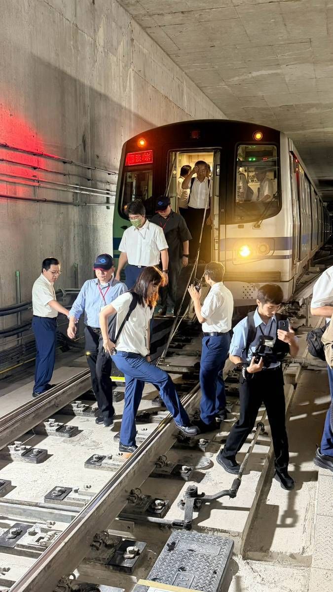 交通部1日宣布完成捷運信義線東延段象山站至廣慈/奉天宮站履勘。(圖/中央社)