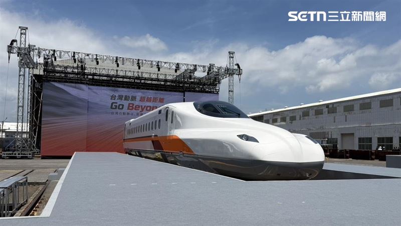 12組N700ST已編列為TS01至TS12,其中TS01預計今年8月15日運抵台灣,TS02將於今年11月抵台,TS03則預計2027年1月交車,首批3組列車預計於2027年7月1日一起投入營運。(圖/記者李育道攝影)
