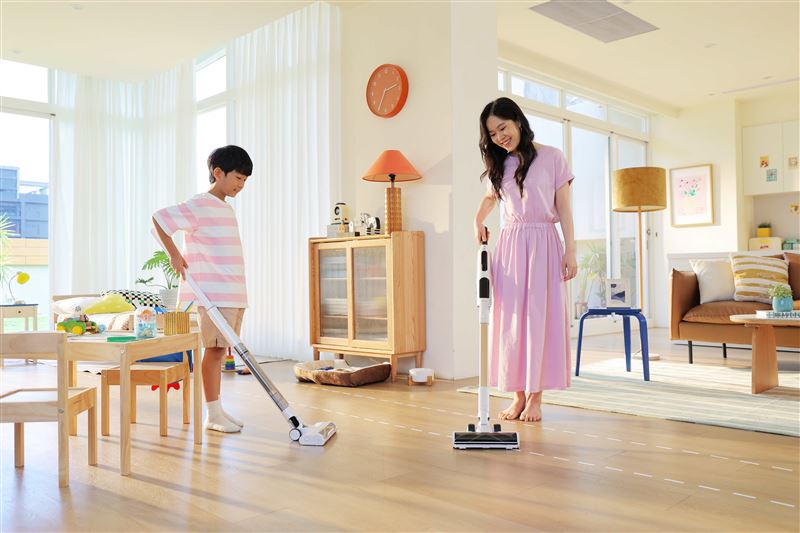 DIKE V2 Slim輕速吸雙機解決全屋掃除。(圖/品牌業者提供)