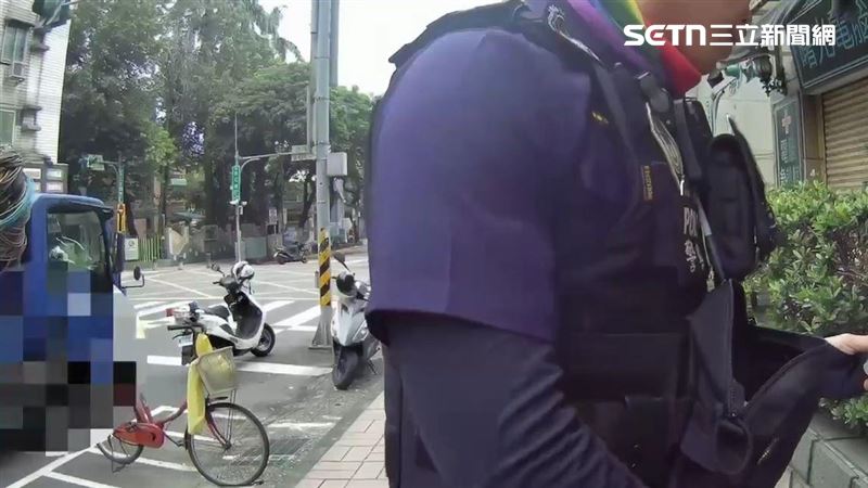 北市王姓貨車司機毒駕在打卡聖地「竹村居酒屋」旁遭警逮獲。(圖/翻攝畫面)