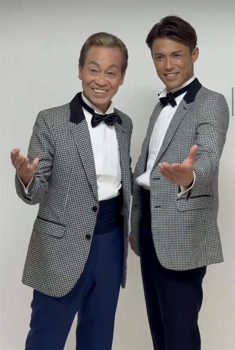 清水良太郎(右)兩個月前才剛父親同台演出。(圖/翻攝自IG)